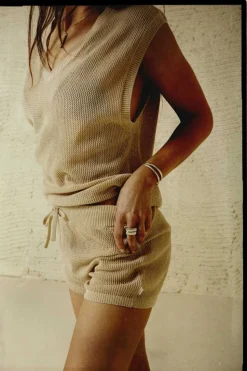 Aruba Boxy V-Neck